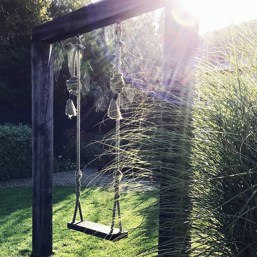 garden swing